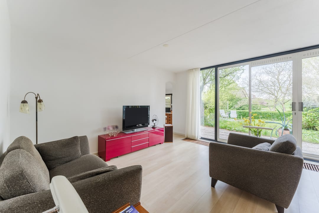 Spacious and light home with rural views in Lekboulevard — 13