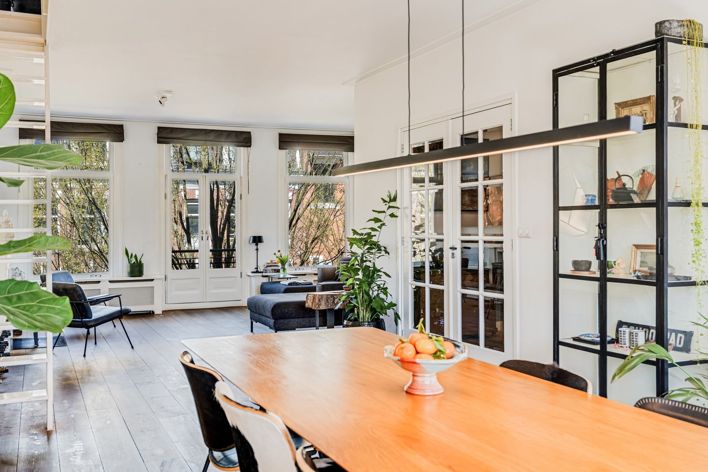 Spacious Bright Upper Apartment with Rooftop Terrace in Oud West — 10