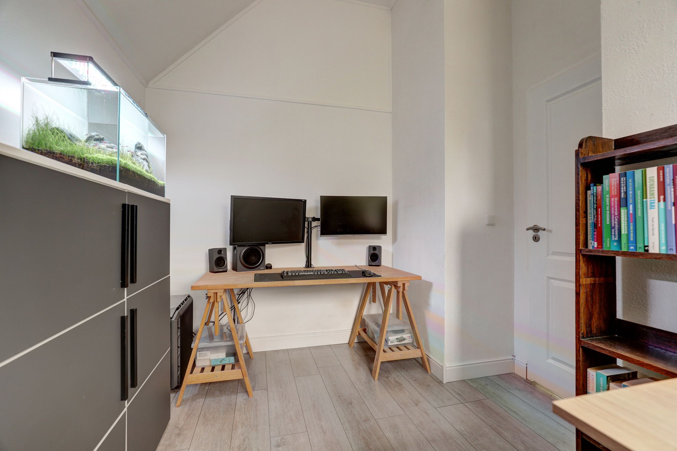 Spacious Maisonnette with City and Water Views in Central Gouda — 21