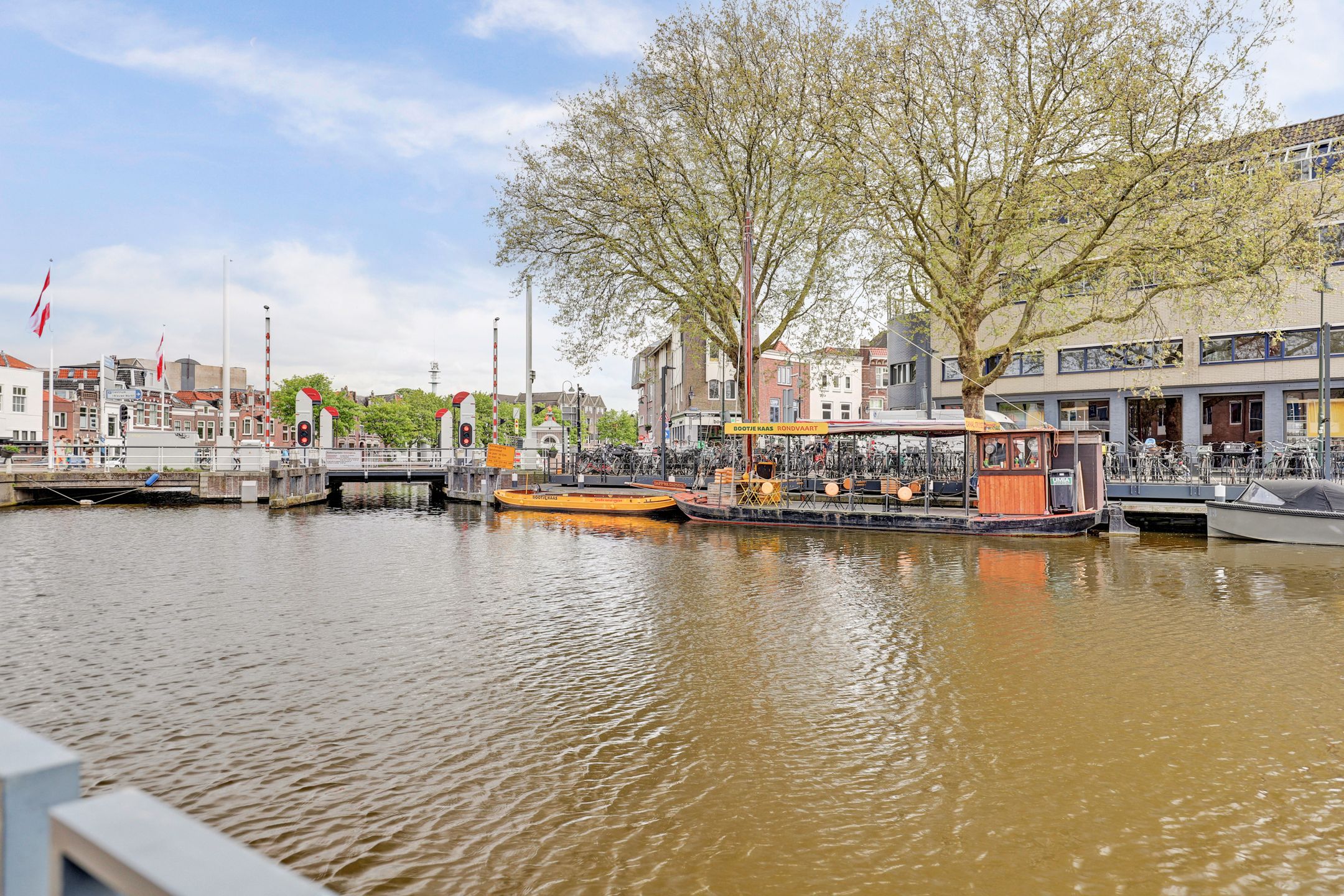 Spacious Maisonnette with City and Water Views in Central Gouda — 30
