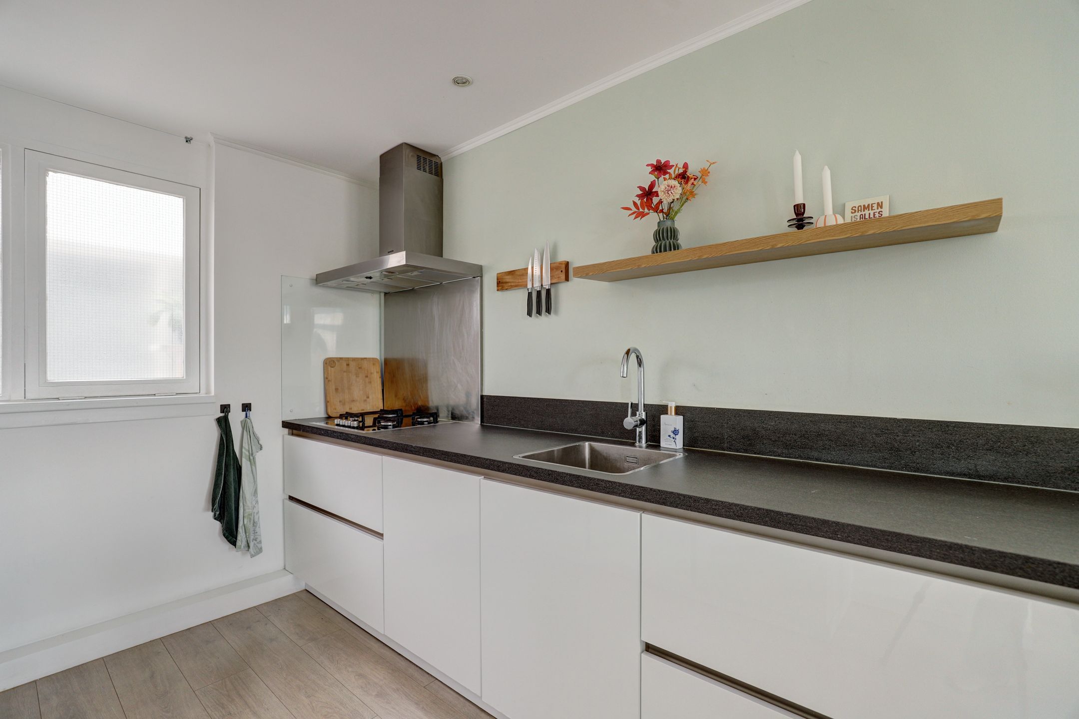 Spacious Maisonnette with City and Water Views in Central Gouda — 12
