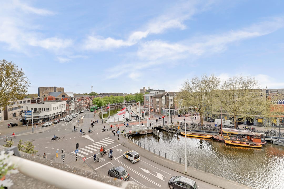 Spacious Maisonnette with City and Water Views in Central Gouda — 28