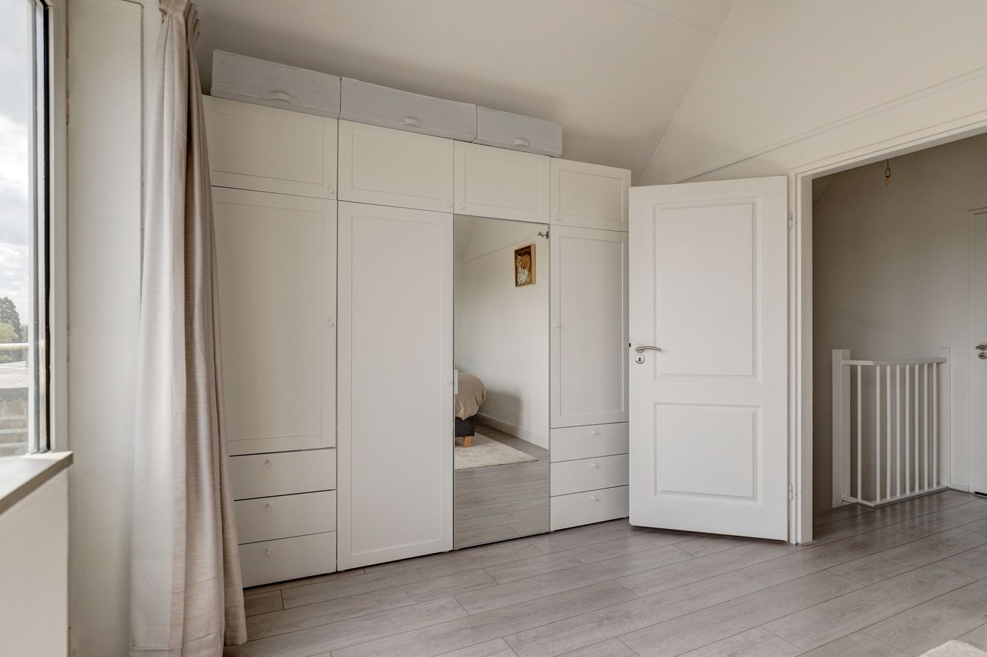 Spacious Maisonnette with City and Water Views in Central Gouda — 19