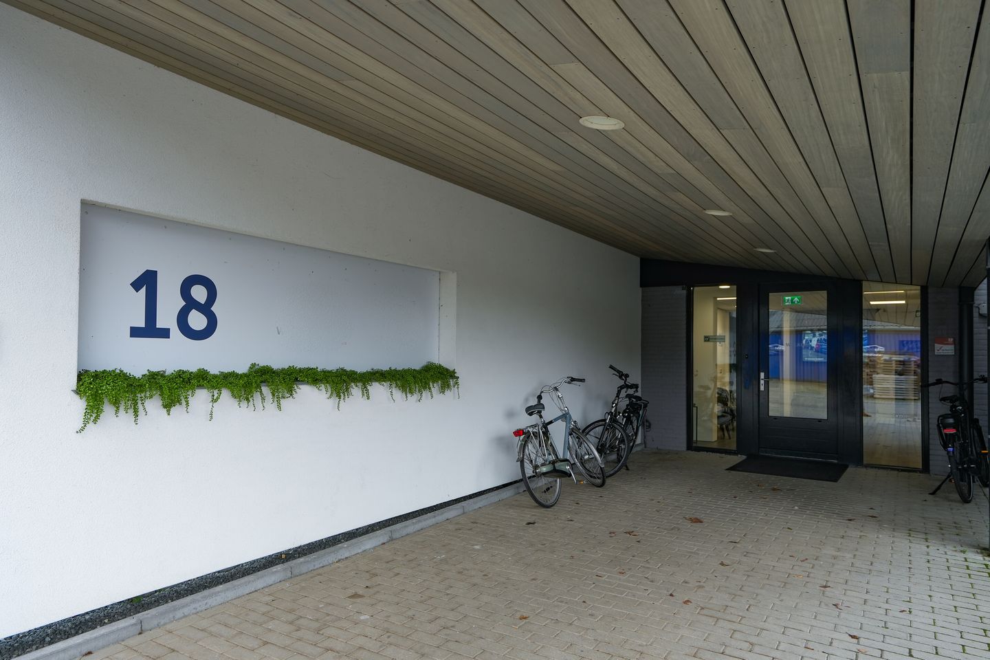 Bekijk foto 4 van Ambachtsweg 18