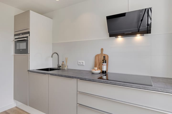 Photo 4 of Venuslaan 535