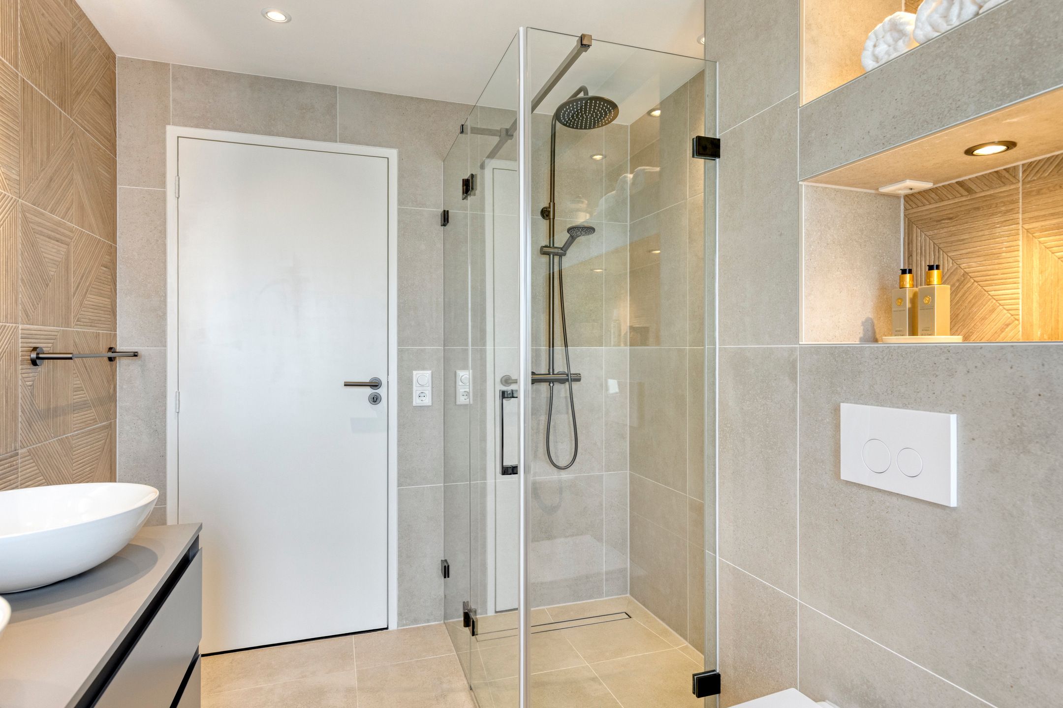 Photo 24 of Venuslaan 535