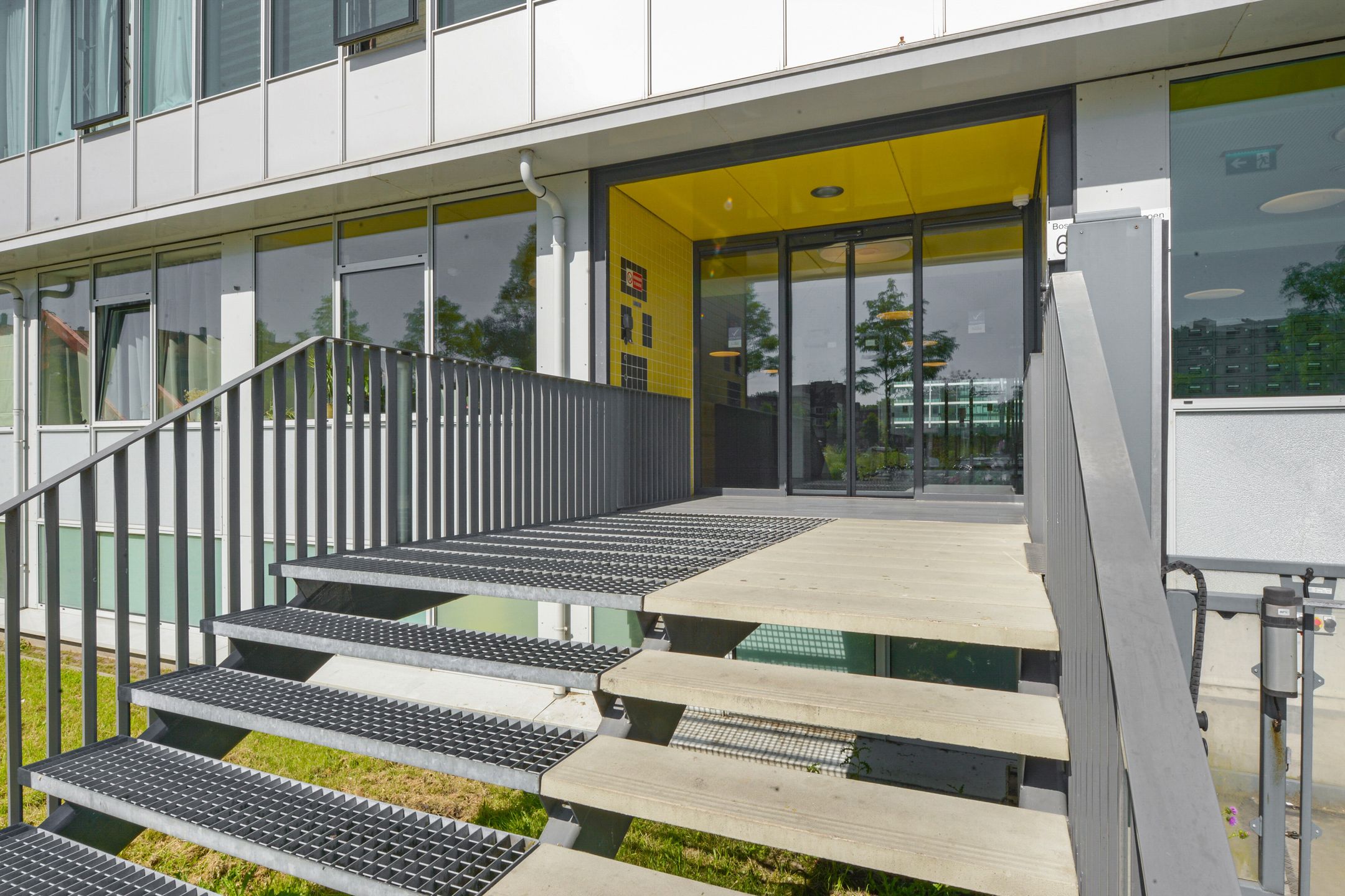 Photo 3 of Bos en Lommerplantsoen 111-S
