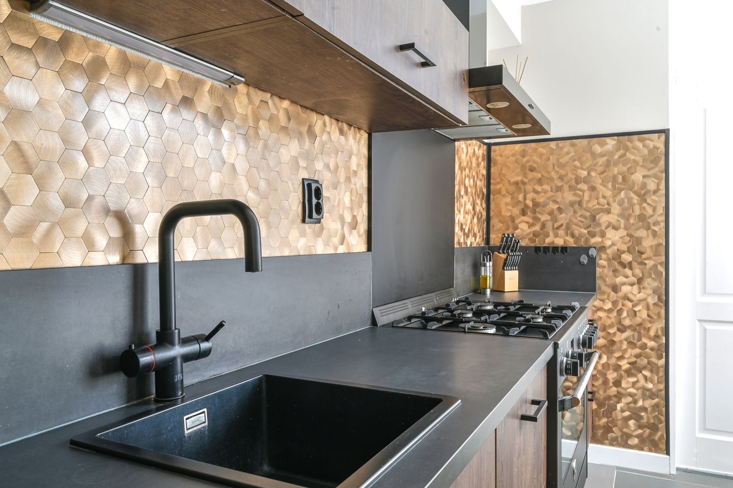 Foto 19 van van Leeuwenhoekstraat 38