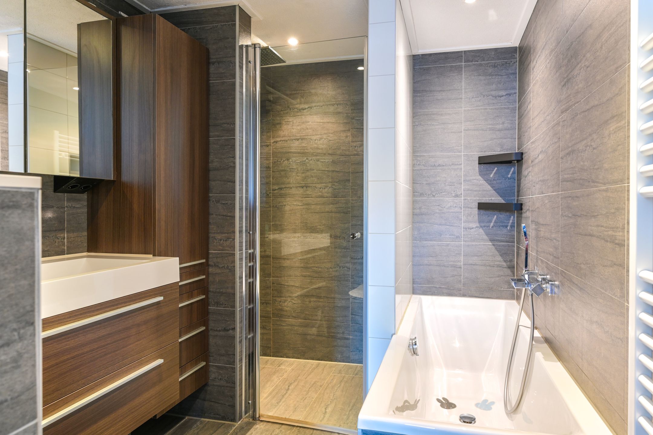 Foto 30 van van Leeuwenhoekstraat 38