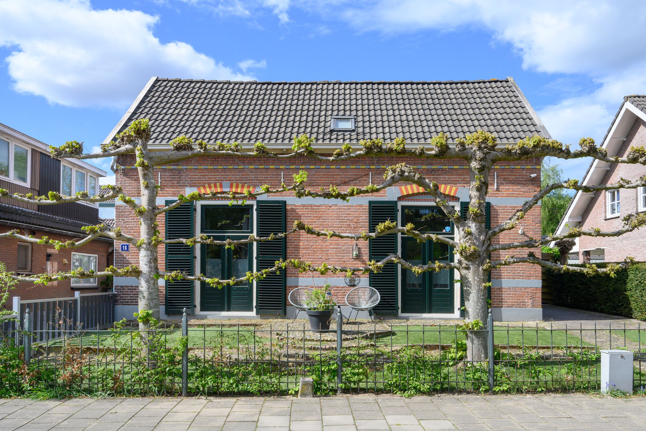 Parallelweg 16