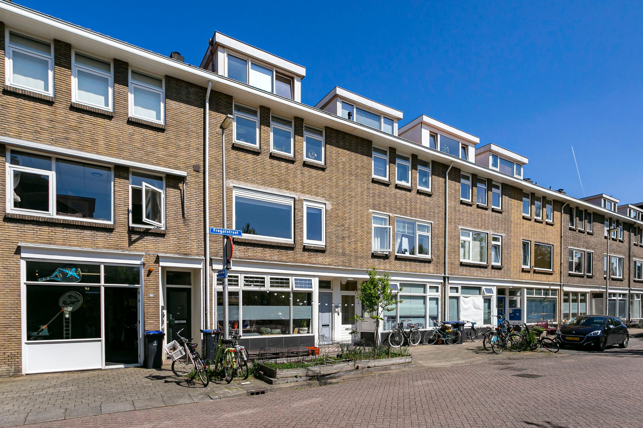 Photo 27 of Fregatstraat 105-A