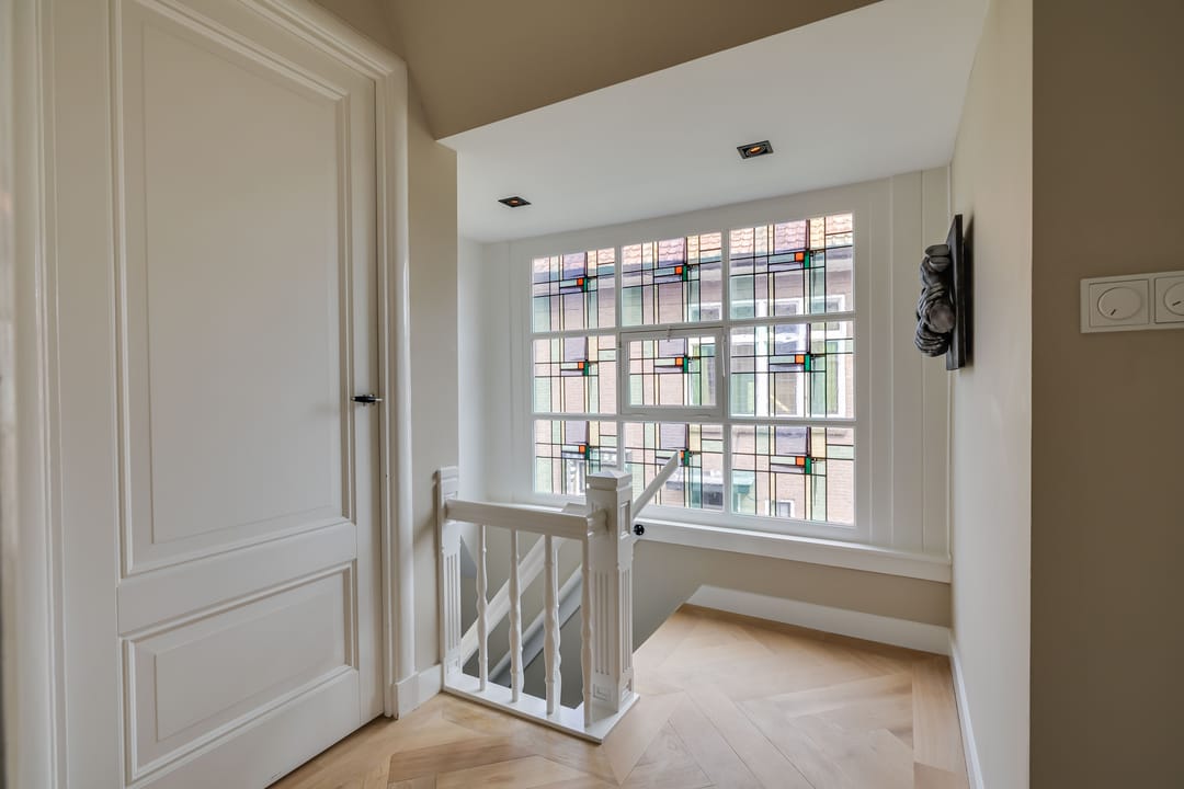 Luxurious villa with private driveway in the sought-after De Parken district of Apeldoorn — 22