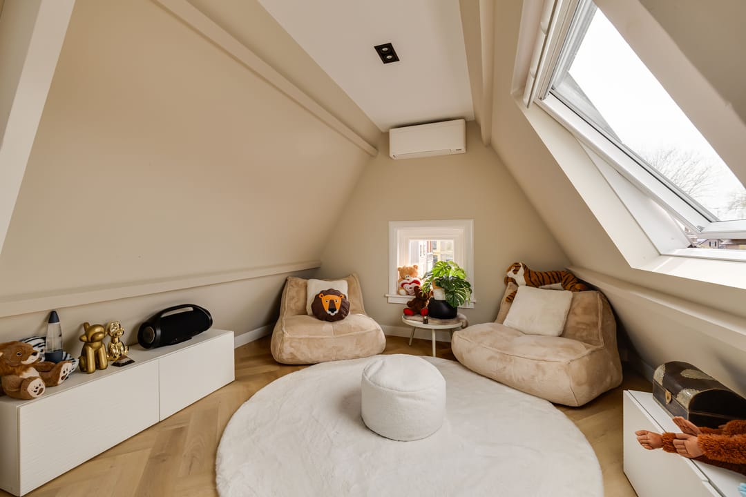 Luxurious villa with private driveway in the sought-after De Parken district of Apeldoorn — 38