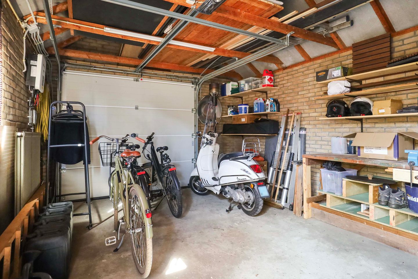 Luxurious villa with private driveway in the sought-after De Parken district of Apeldoorn — 55