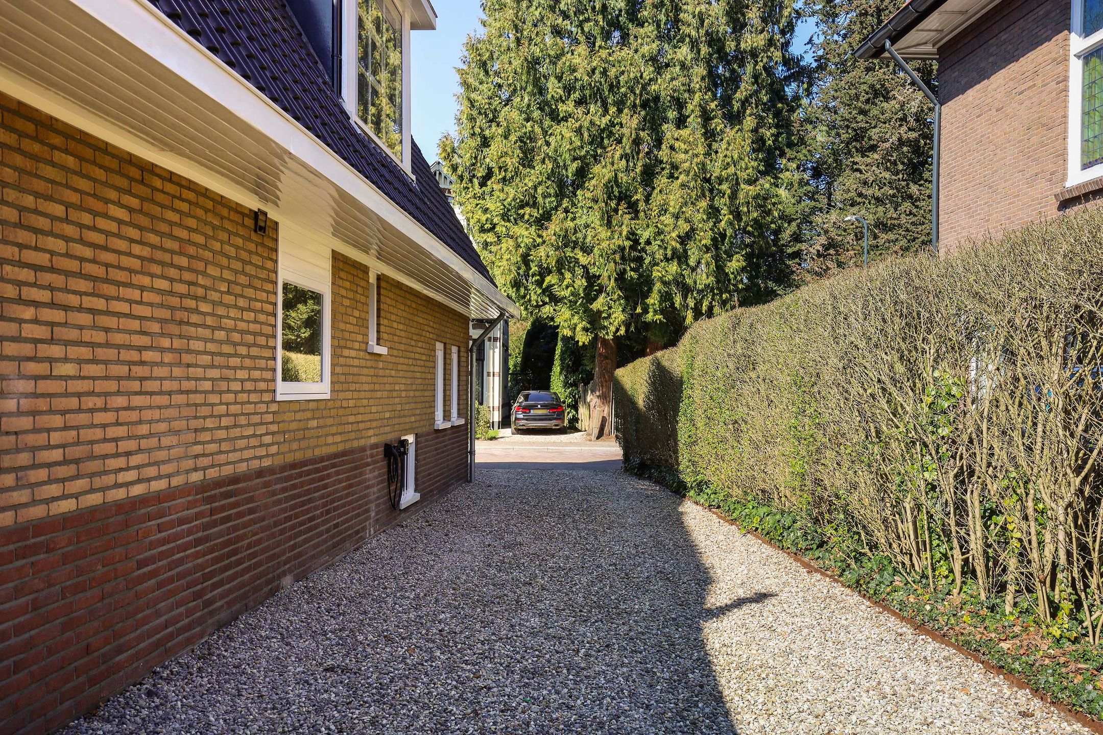 Luxurious villa with private driveway in the sought-after De Parken district of Apeldoorn — 57