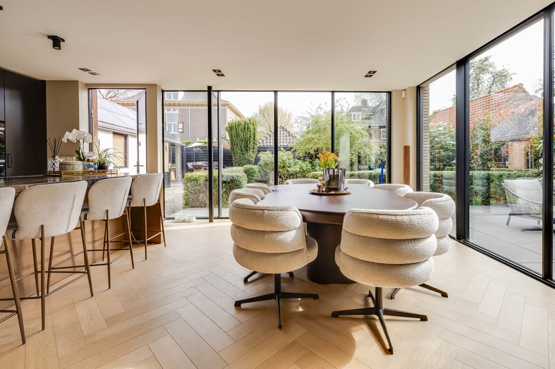 Luxurious villa with private driveway in the sought-after De Parken district of Apeldoorn — 11