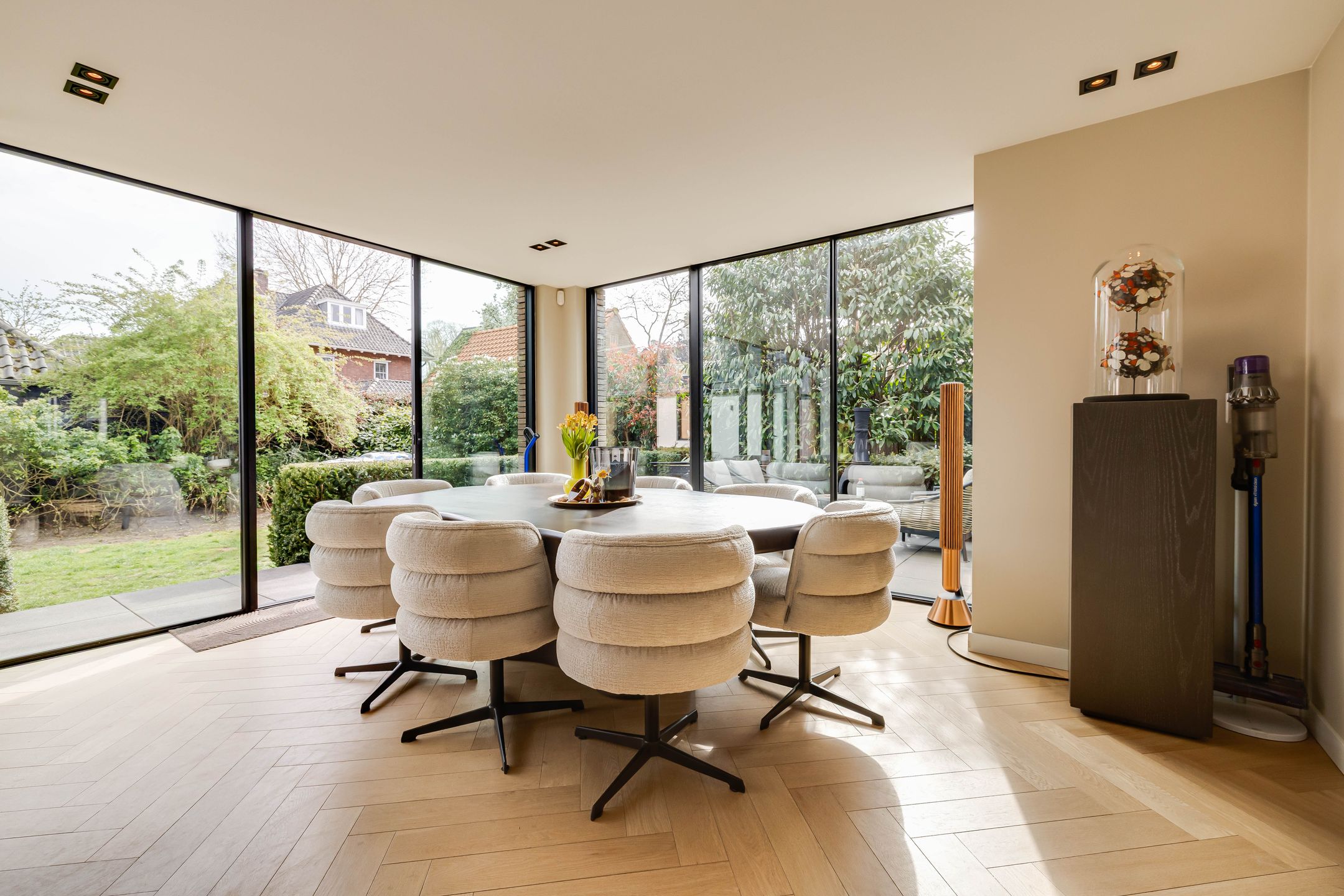 Luxurious villa with private driveway in the sought-after De Parken district of Apeldoorn — 12