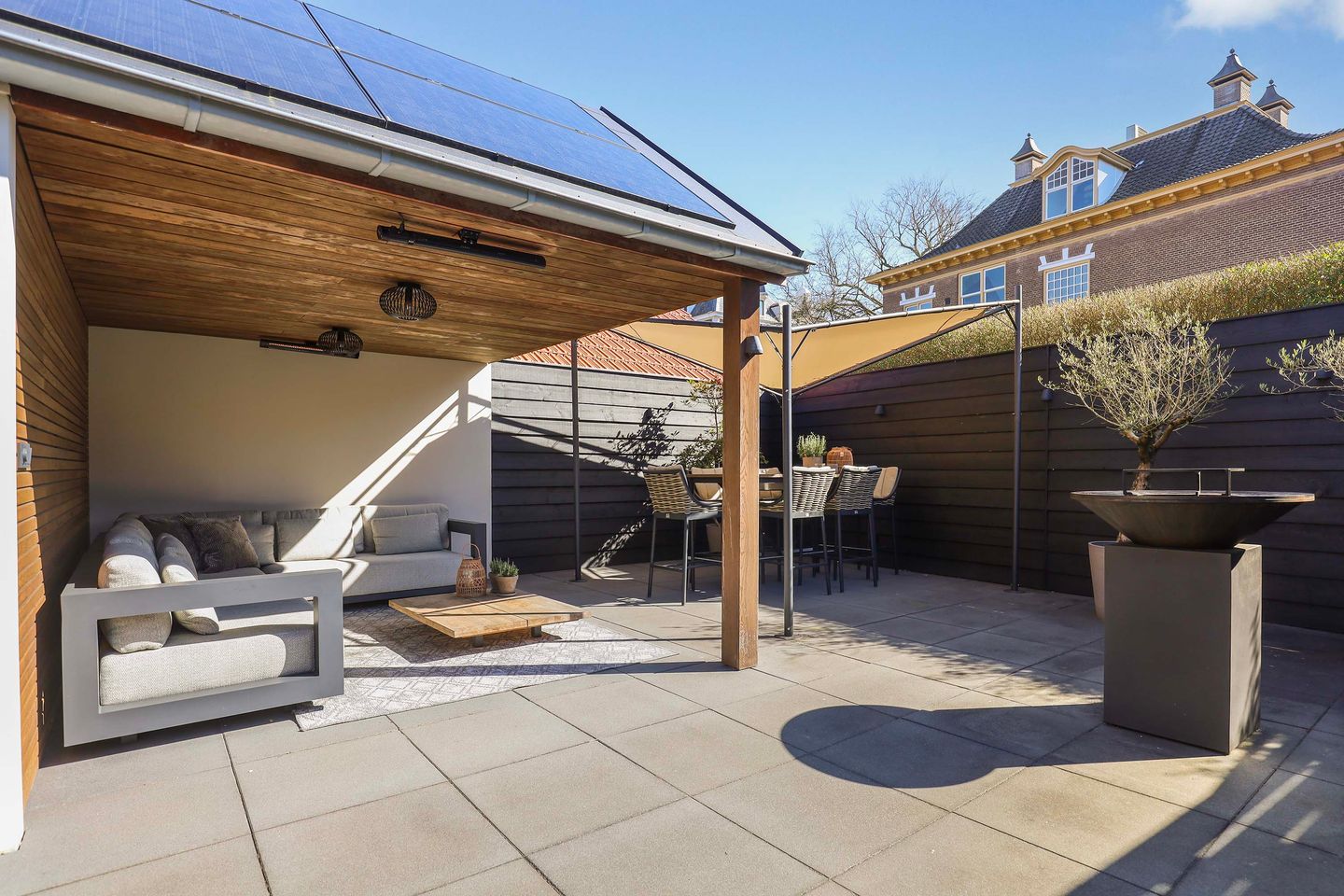 Luxurious villa with private driveway in the sought-after De Parken district of Apeldoorn — 49