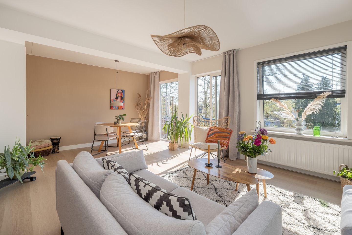 Photo 4 of de Engh 16-III