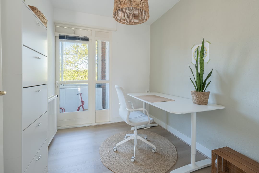 Photo 22 of de Engh 16-III