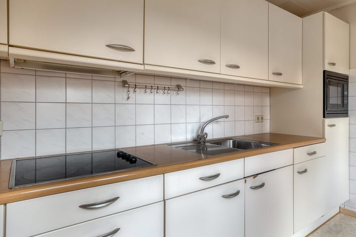 Twee-onder-één-kap te koop: Jhr. Mr. De Casembrootstraat 8, Koewacht