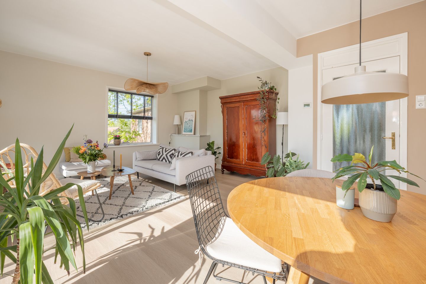 Photo 10 of de Engh 16-III