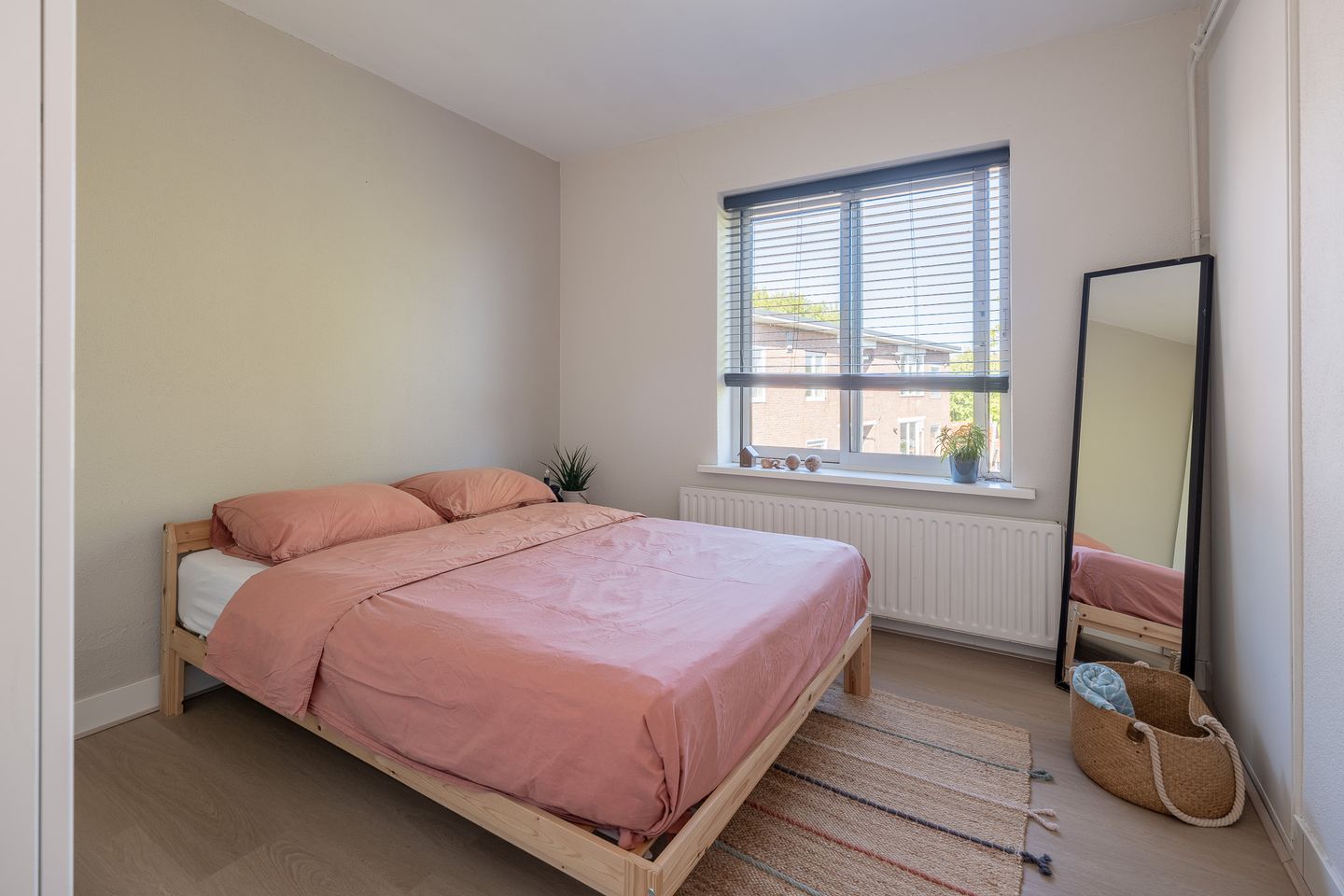 Photo 20 of de Engh 16-III