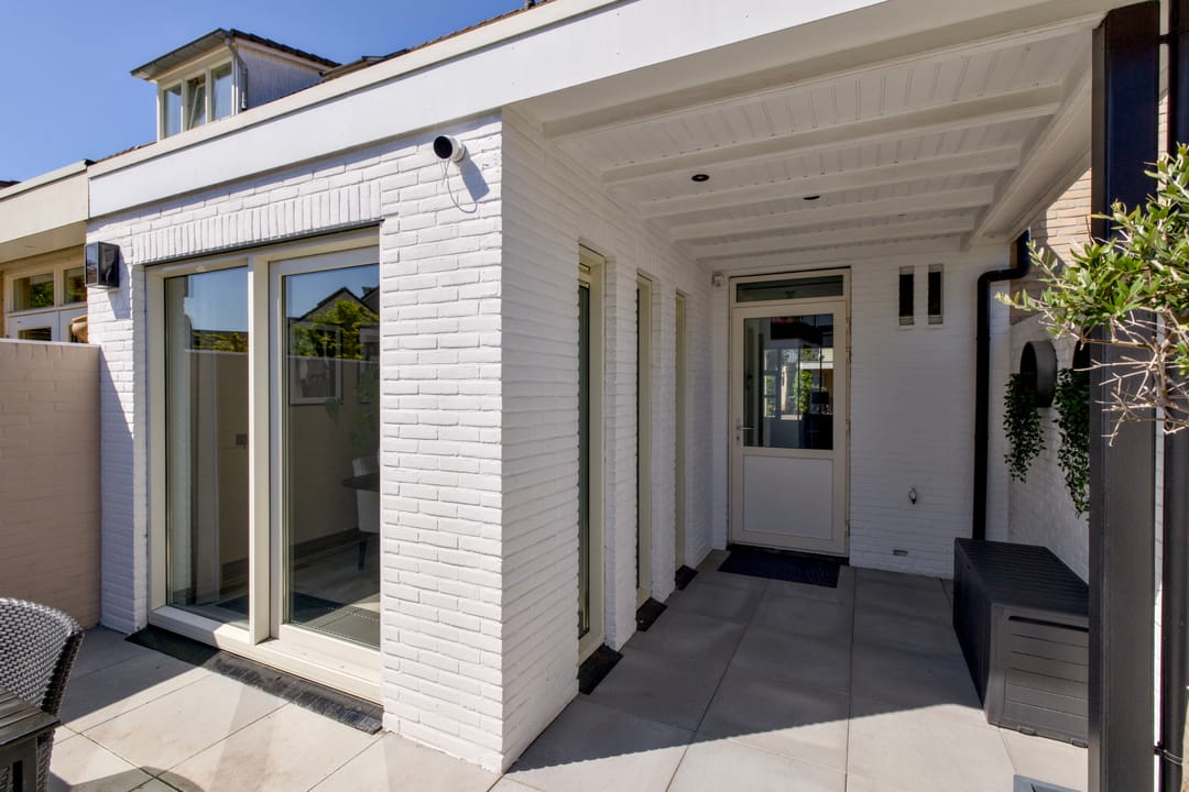 Extended Modern Move-In Ready Terraced House in Child-Friendly Hassinkbrink Neighborhood — 32