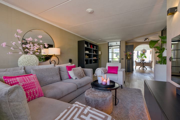 Foto 2 van Distel 11