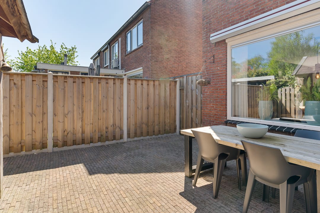 Well-maintained semi-detached house with three bedrooms and backyard canopy in Hengelo — 28