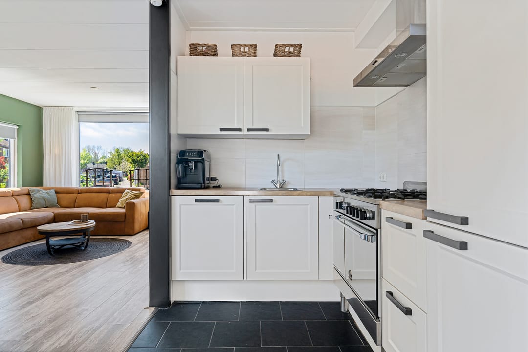 Well-maintained semi-detached house with three bedrooms and backyard canopy in Hengelo — 16