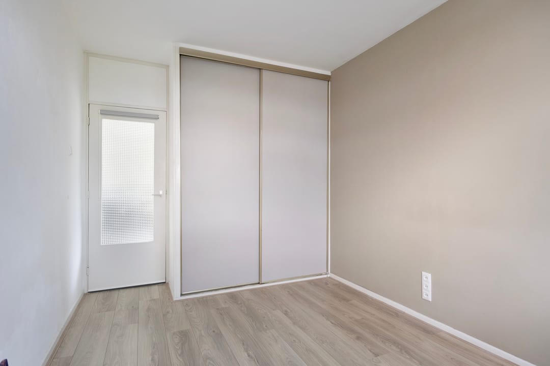 Well-maintained 3-room apartment with south-facing balcony in green Het Lage Land — 13