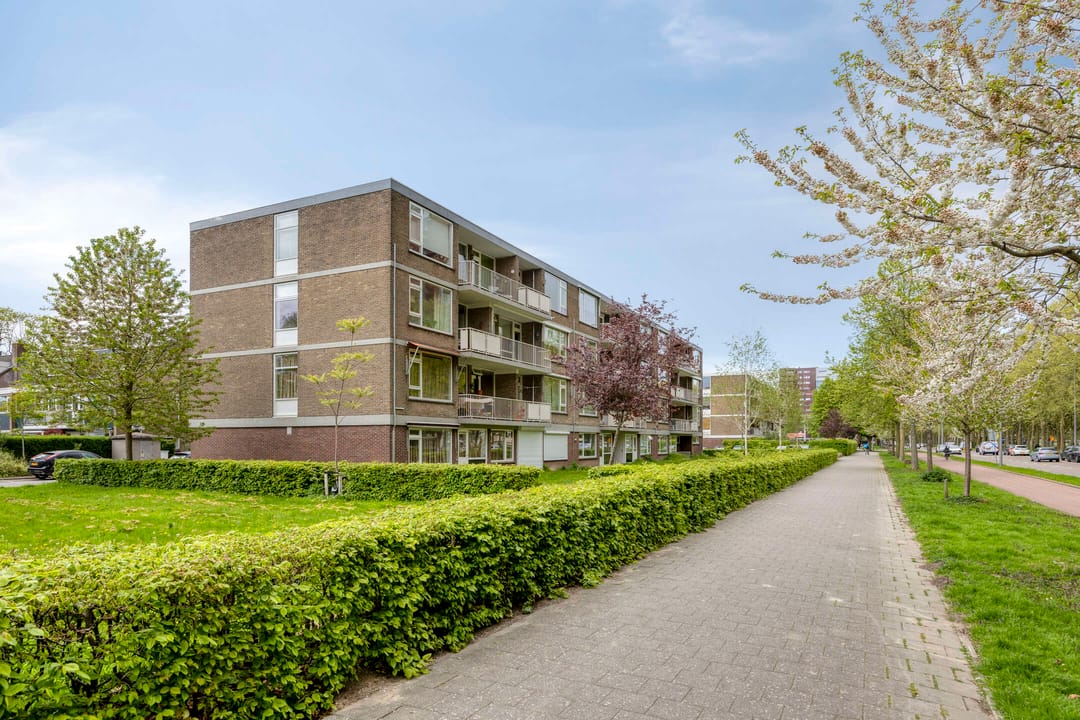 Well-maintained 3-room apartment with south-facing balcony in green Het Lage Land — 28