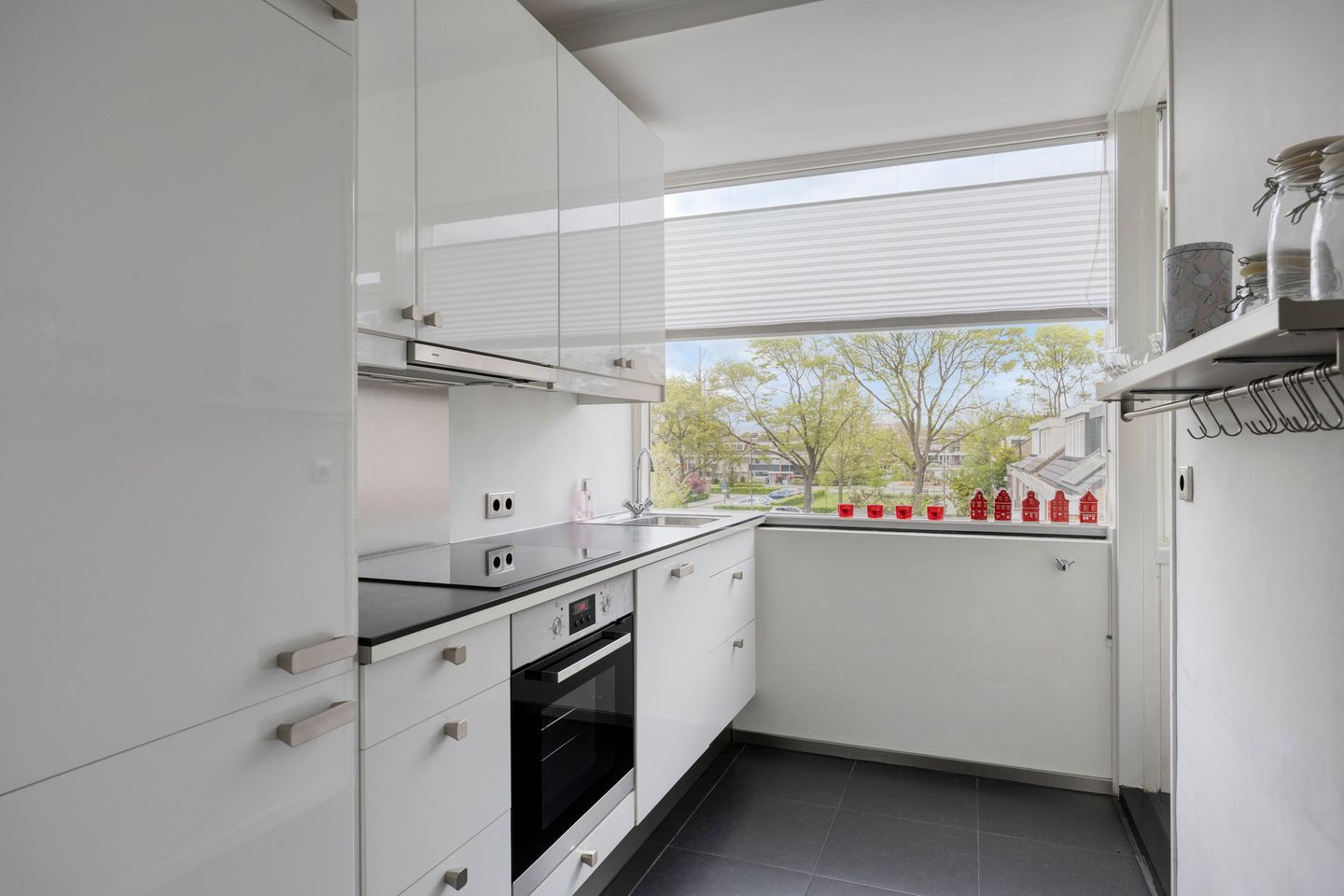 Well-maintained 3-room apartment with south-facing balcony in green Het Lage Land — 14