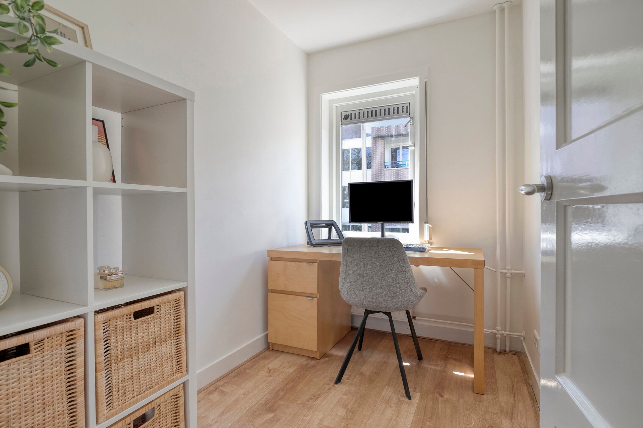 Charming 1930s Terraced House with Four Bedrooms in Utrecht — 18
