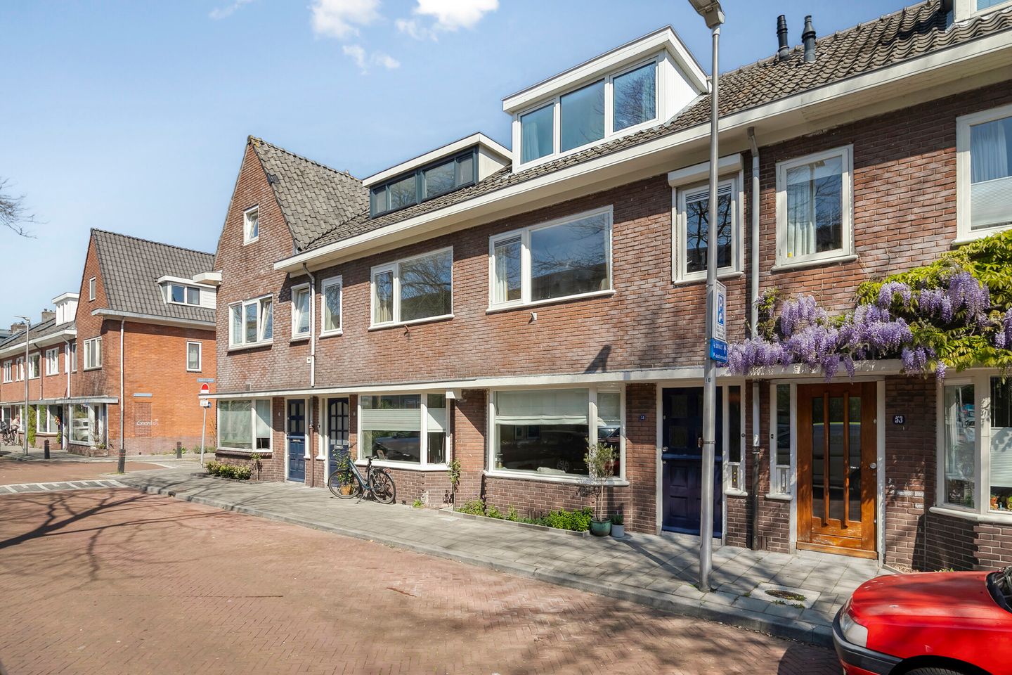 Charming 1930s Terraced House with Four Bedrooms in Utrecht — 34