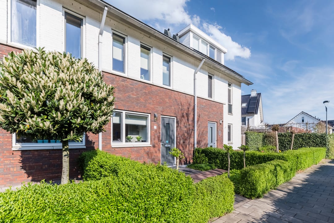 Energy-efficient terraced home with deep sunny garden in Oosterhout — 41