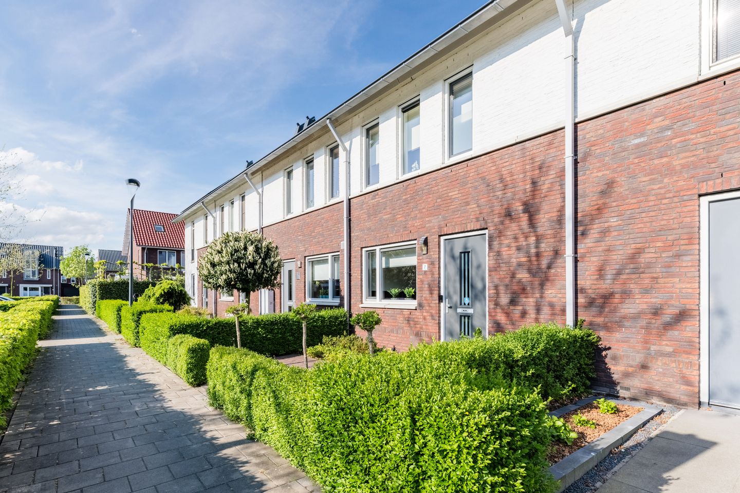 Energy-efficient terraced home with deep sunny garden in Oosterhout — 40