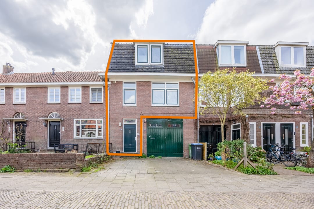 Photo 1 of Paulus Potterstraat 10