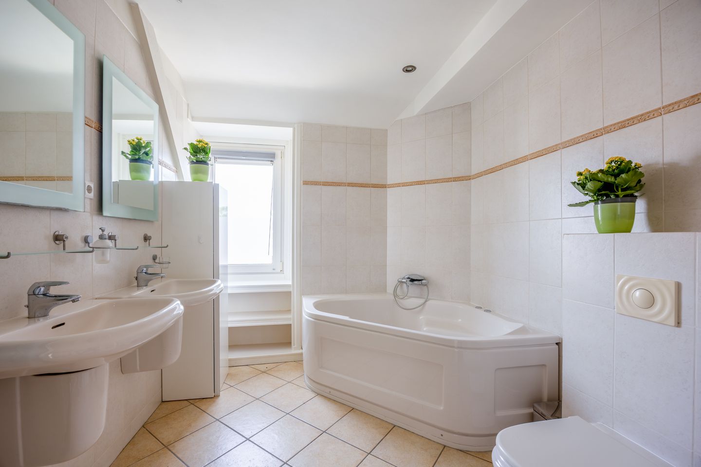 Photo 20 of Paulus Potterstraat 10