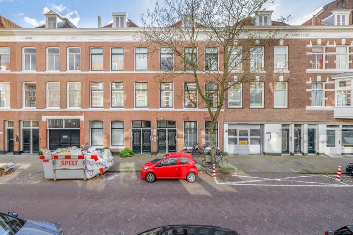 Photo 2 of Van Diemenstraat 192-A