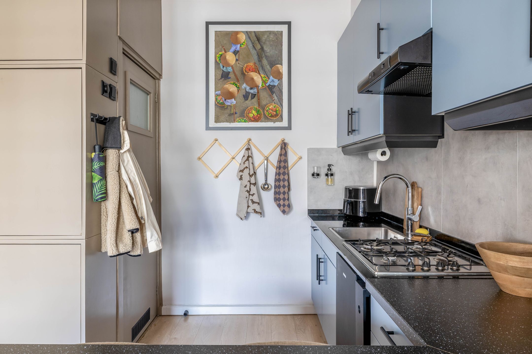 Charming 2-Room Apartment in Sought-After Zeeheldenkwartier — 18