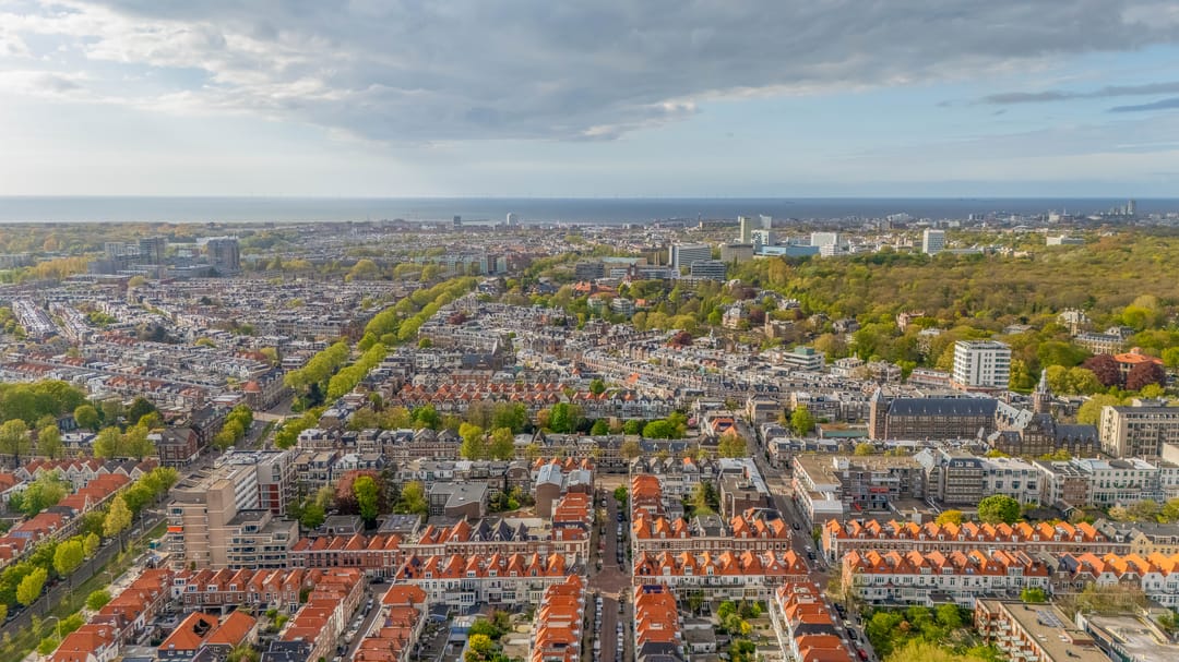 Charming 2-Room Apartment in Sought-After Zeeheldenkwartier — 31
