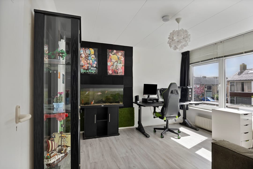 Photo 16 of Jan Luykenstraat 8