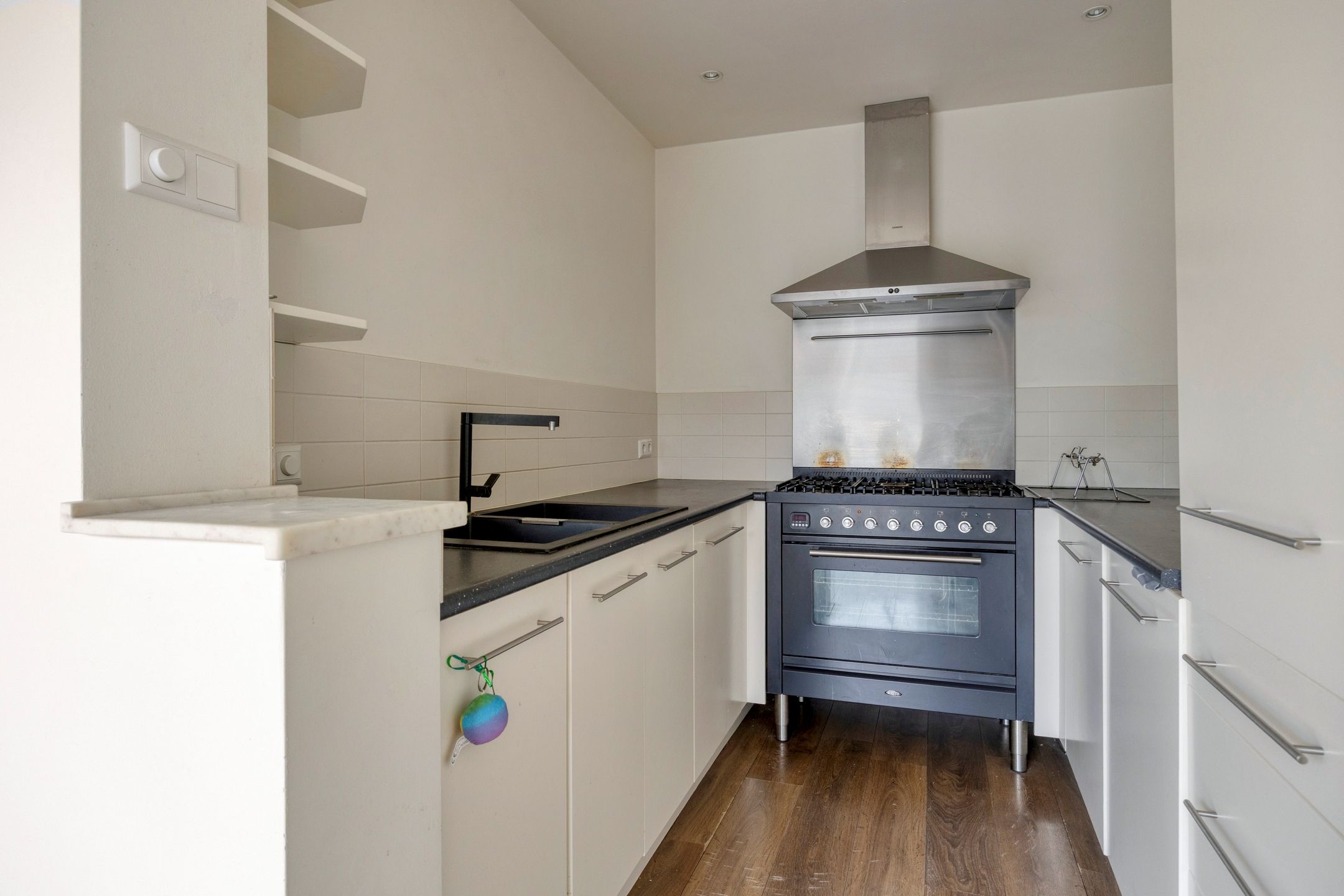 Photo 15 of Gabriël Metsulaan 44