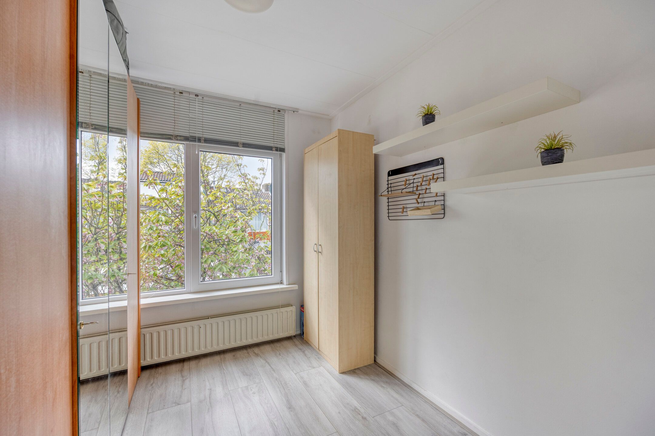 Photo 18 of Jan Luykenstraat 8