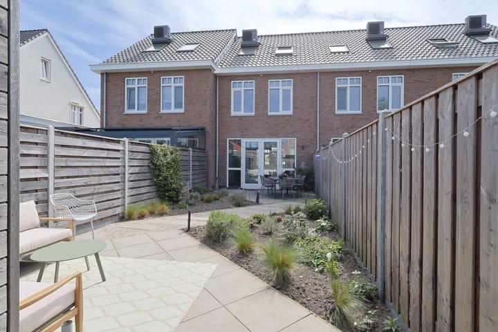 Photo 5 of Ooievaar 35