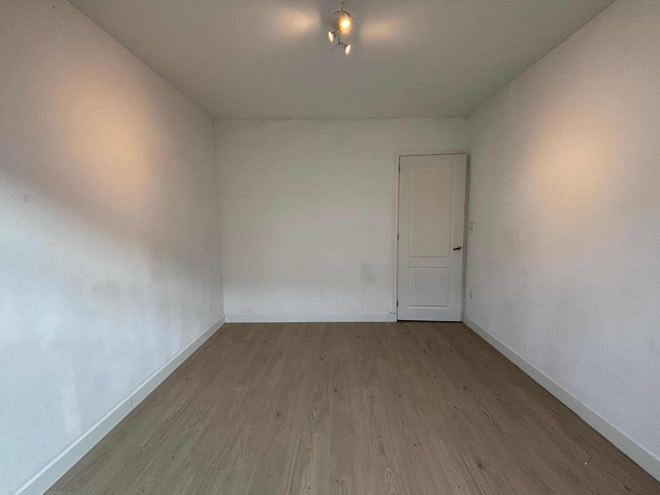 Photo 6 of Witte de Withstraat 182-2