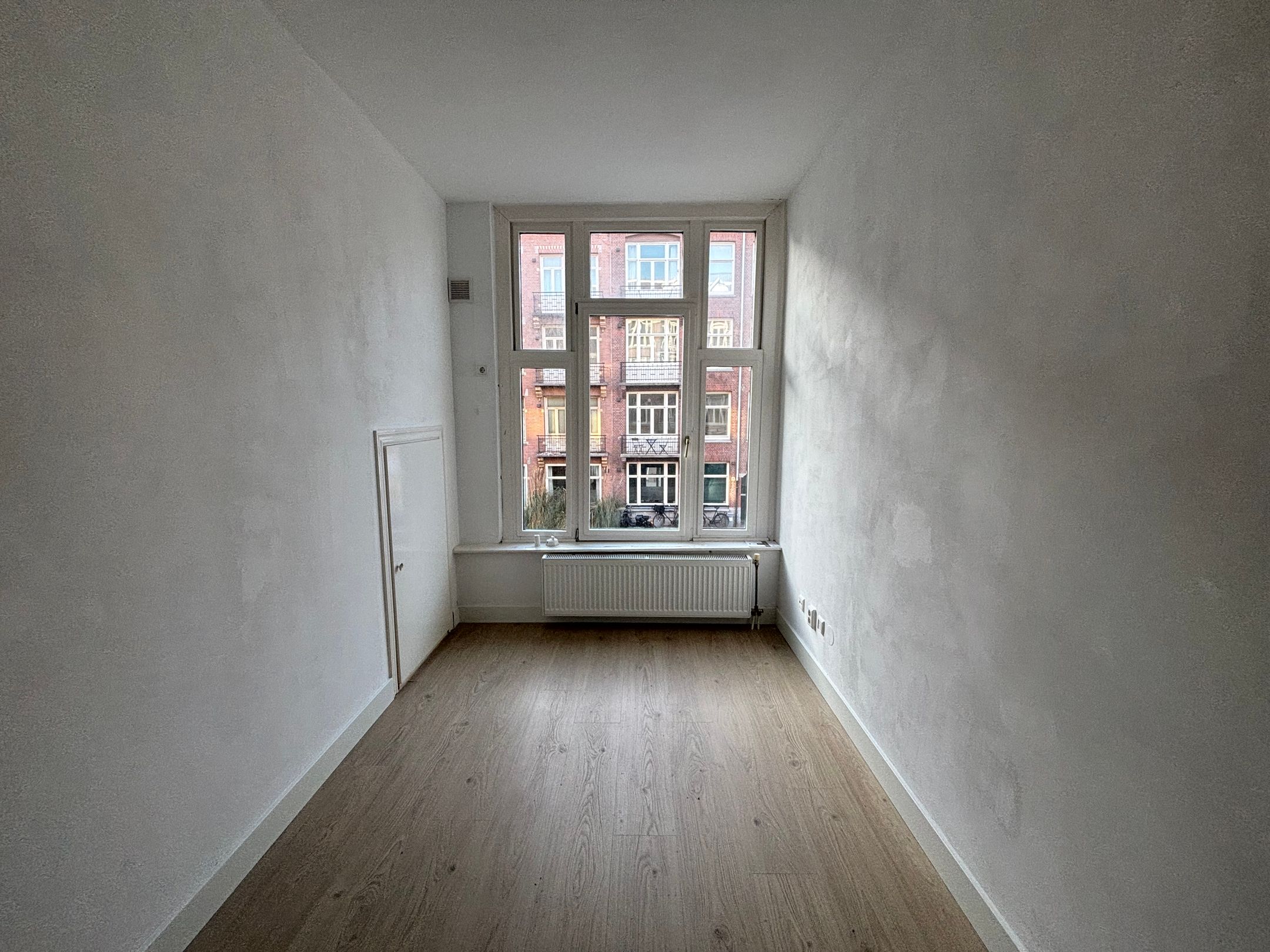 Photo 15 of Witte de Withstraat 182-2