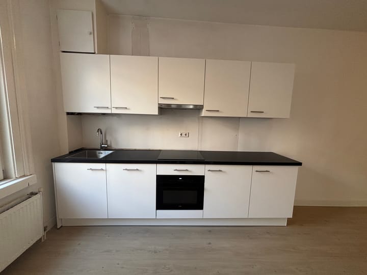 Photo 3 of Witte de Withstraat 182-2